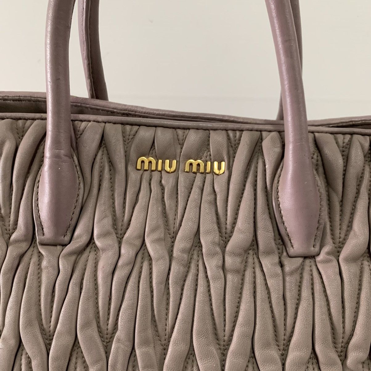 Miu Miu Miu Miu Matelasse Hand Bag Leather Size ONE SIZE - 2 Thumbnail