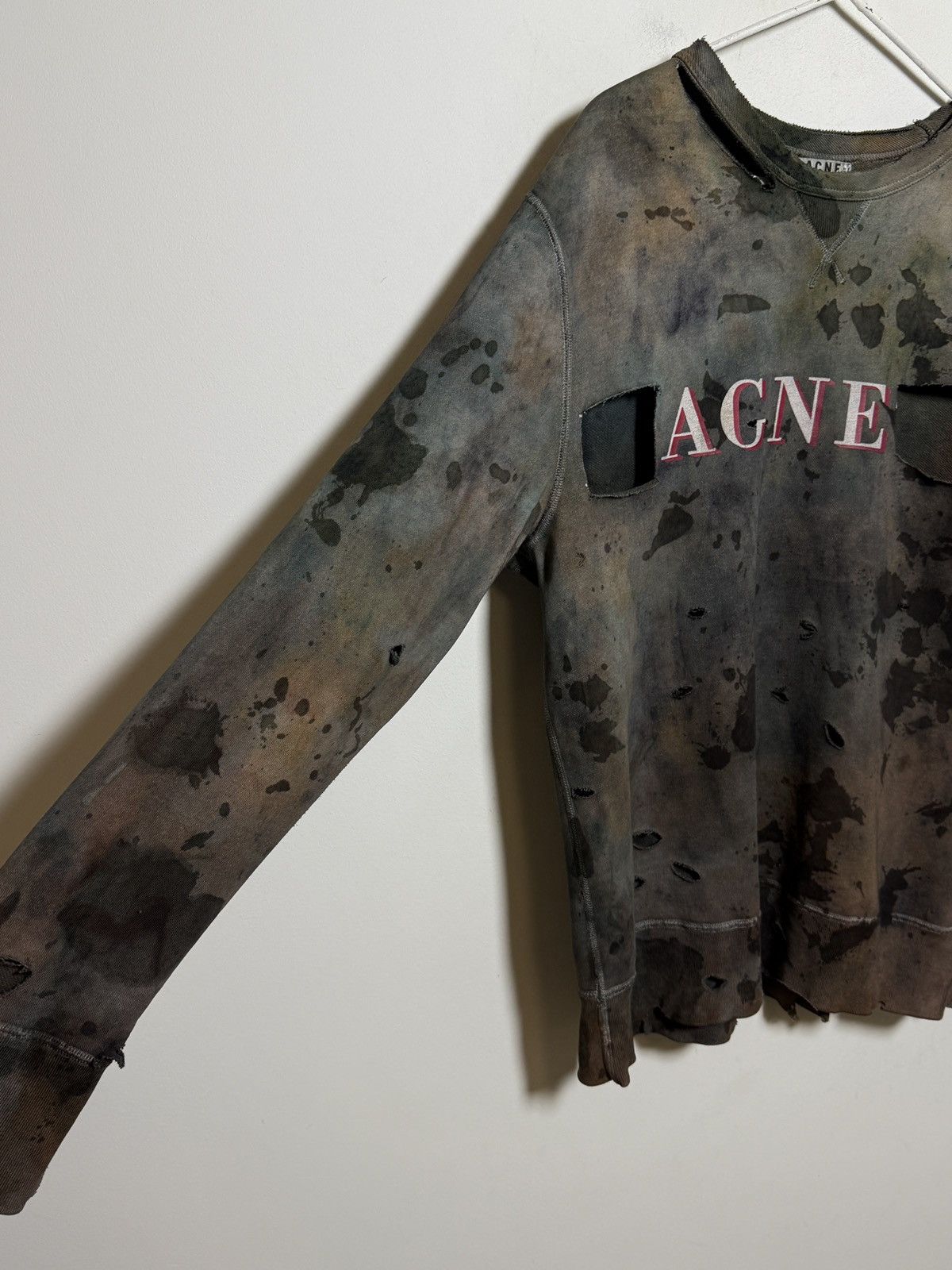 Acne Studios Heavily distressed Acne Studios crewneck erd Size US L / EU 52-54 / 3 - 7 Thumbnail