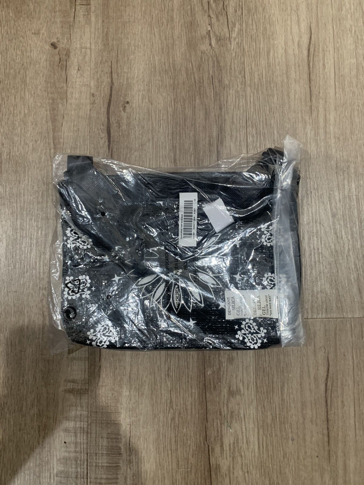 Supreme *UPSIDE DOWN BOX LOGO* Supreme Bandana Trap shoulder bag Size ONE SIZE - 2 Thumbnail