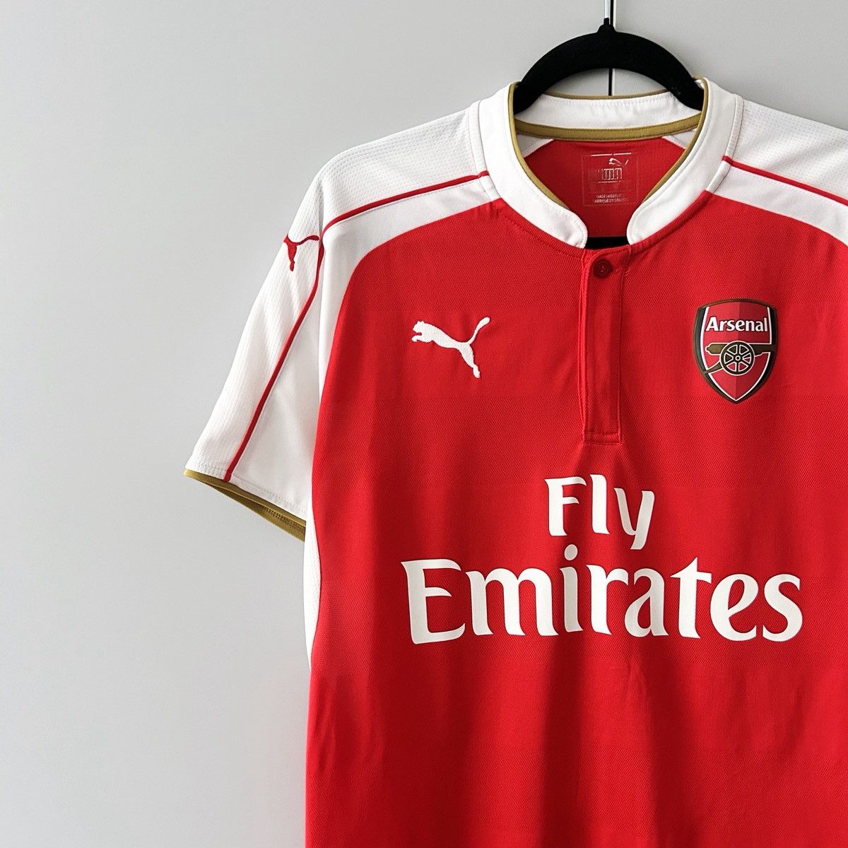 Puma Arsenal 2015 2016 jersey football soccer vintage Puma Size US M / EU 48-50 / 2 - 2 Thumbnail