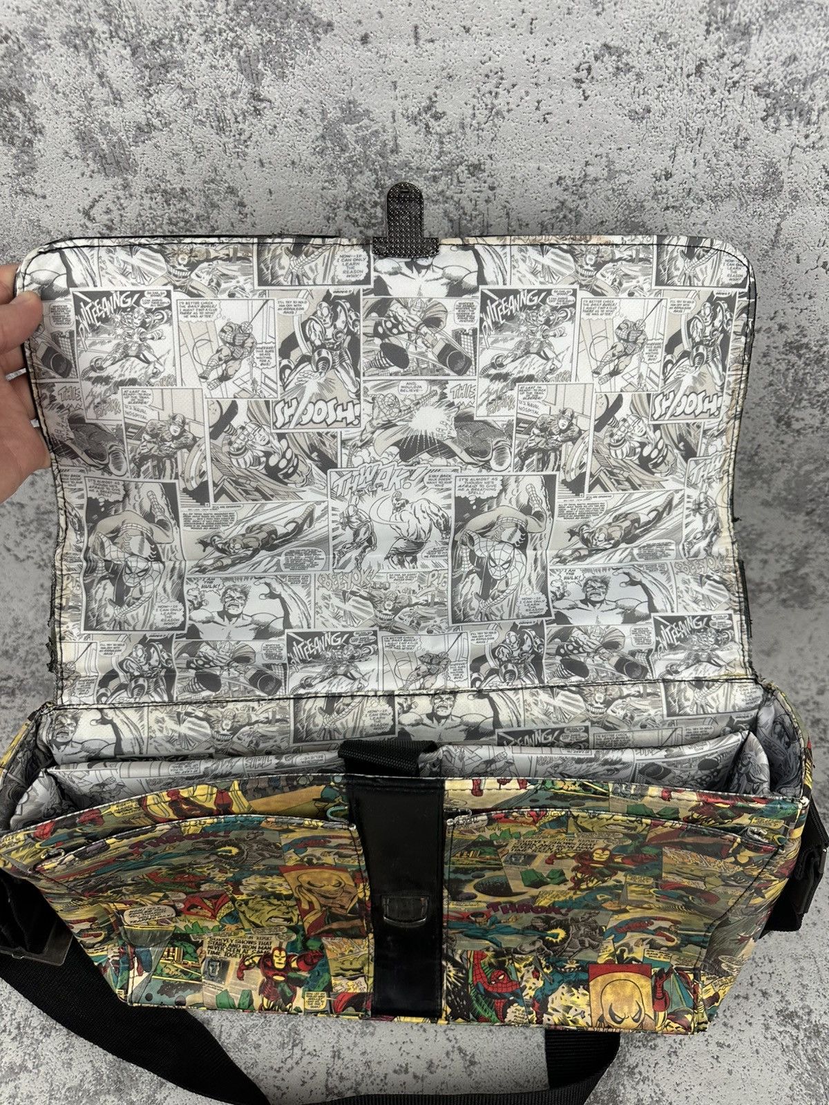 Marvel Comics Vintage Marvel Comics Print Messenger Bag Shoulder Satchel Size ONE SIZE - 7 Thumbnail