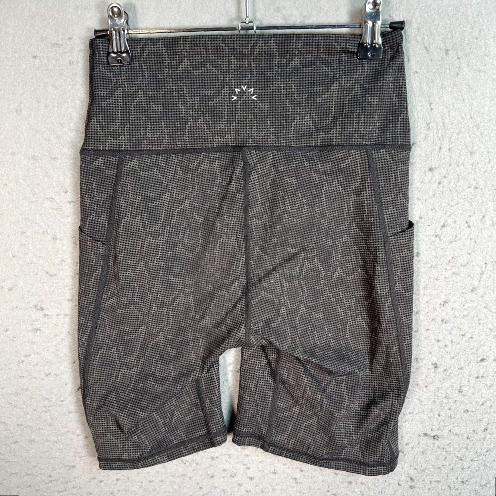 Varley Varley Womens XS Gray Patterned Biker Shorts Athletic Gym Size 26" / US 2 / IT 38 - 2 Thumbnail