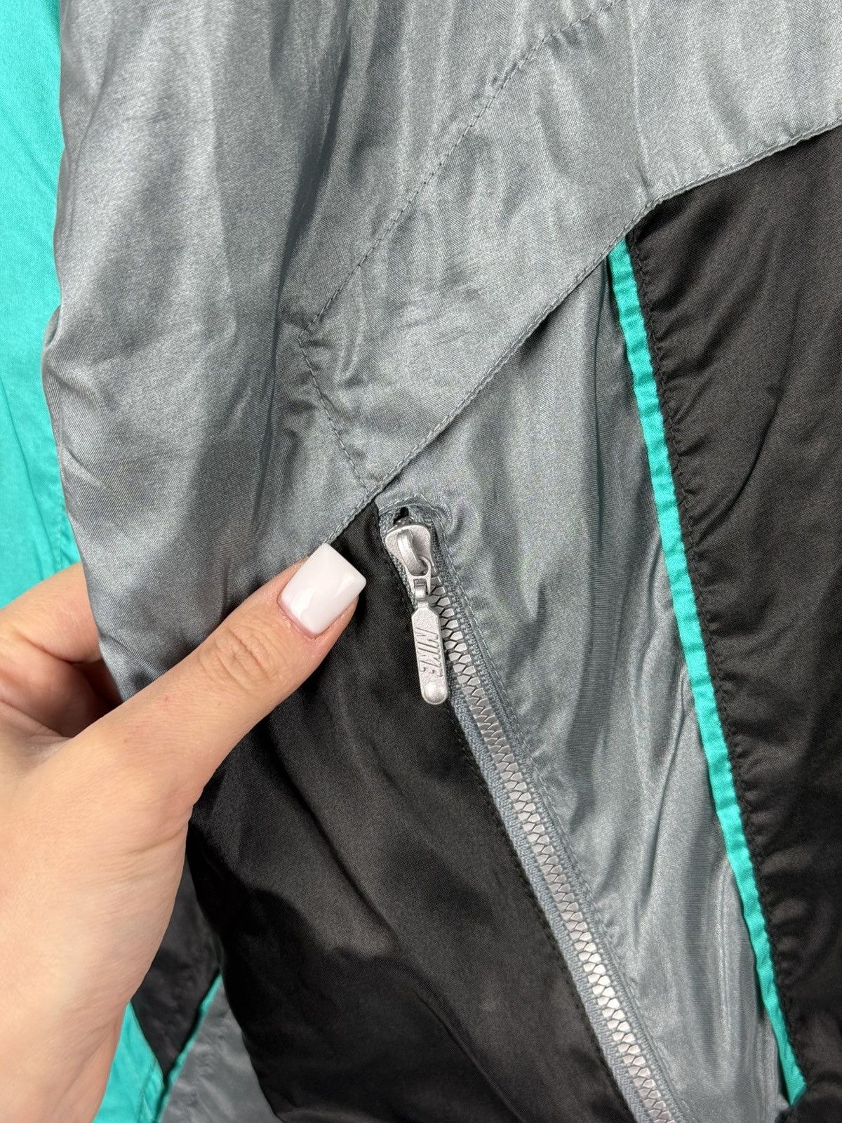 Nike Nike Vintage Men’s Nylon Full Zip Windbreaker Jacket Size S Size US S / EU 44-46 / 1 - 11 Thumbnail