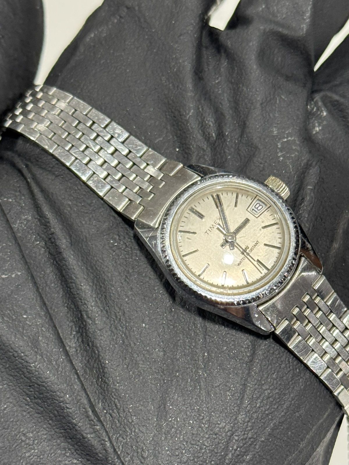 Timex Manual wind Timex w/ fluted bezel & stainless steel bracelet Size ONE SIZE - 14 Thumbnail