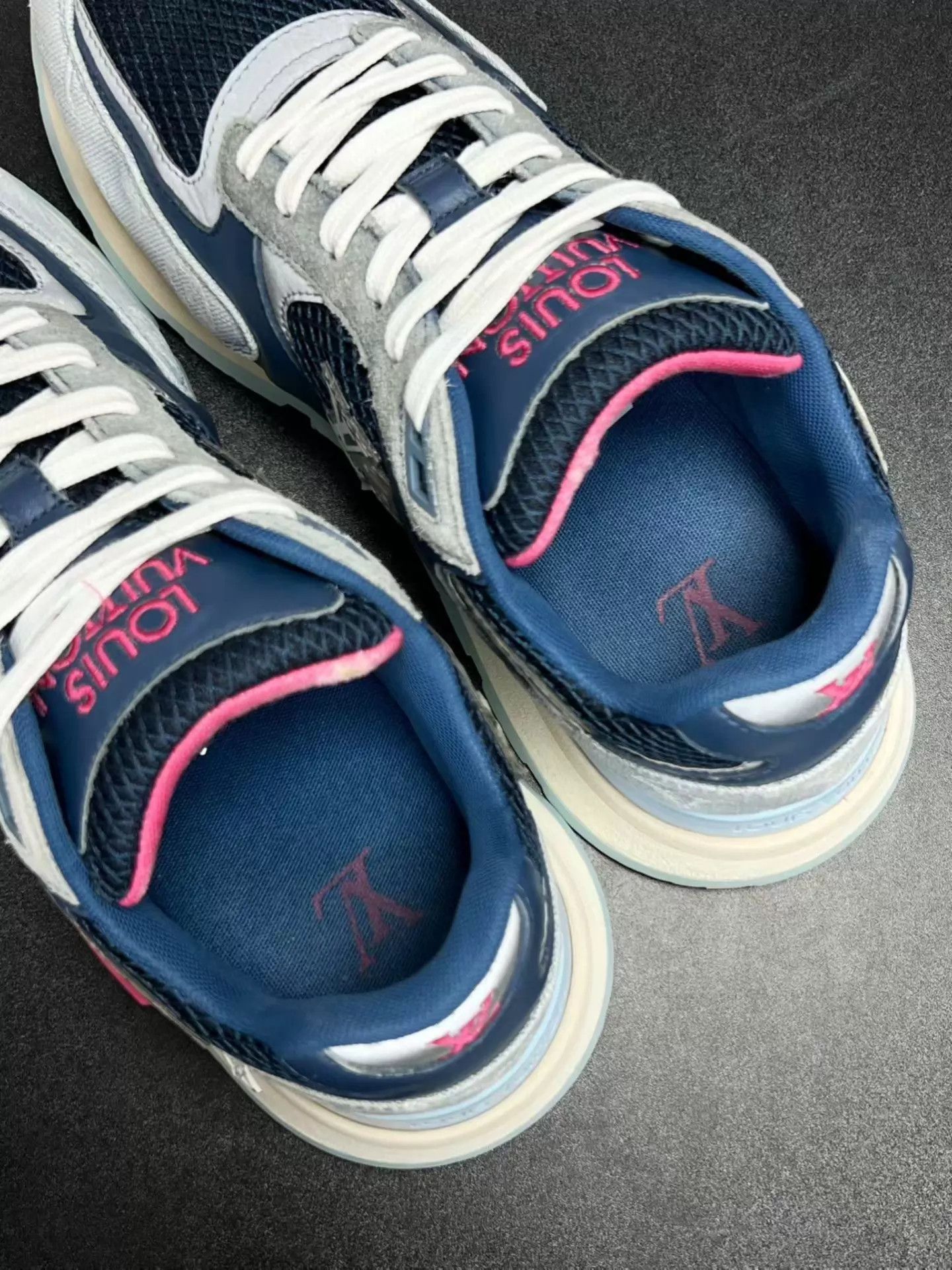 Louis Vuitton LV RUN AWAY Blue Denim UK7 41 Size US 8 / EU 41 - 4 Thumbnail