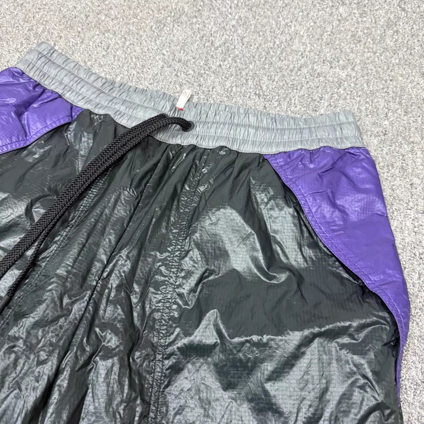 Moncler Moncler Black Purple Blocked Nylon Shorts M 99New Size US 32 / EU 48 - 3 Thumbnail