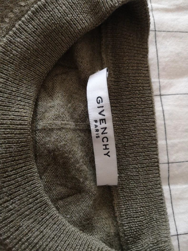 Givenchy Givenchy Wool Sweater - Classic of the Year Size US M / EU 48-50 / 2 - 3 Thumbnail