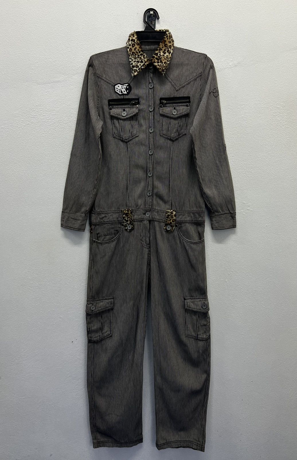 Japanese Brand × Vintage Vintage Japanese Jumpsuit Leopard Collar, Embroidered Back, Size US 36 / EU 52 - 1 Thumbnail
