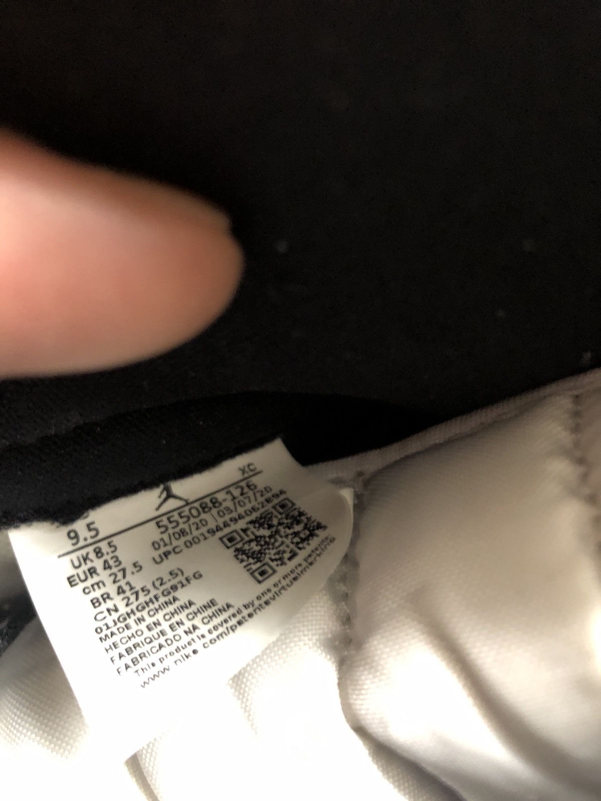 Jordan Brand × Nike Air Jordan 1 Retro High OG "Light Smoke Grey" Size US 9.5 / EU 42-43 - 13 Thumbnail