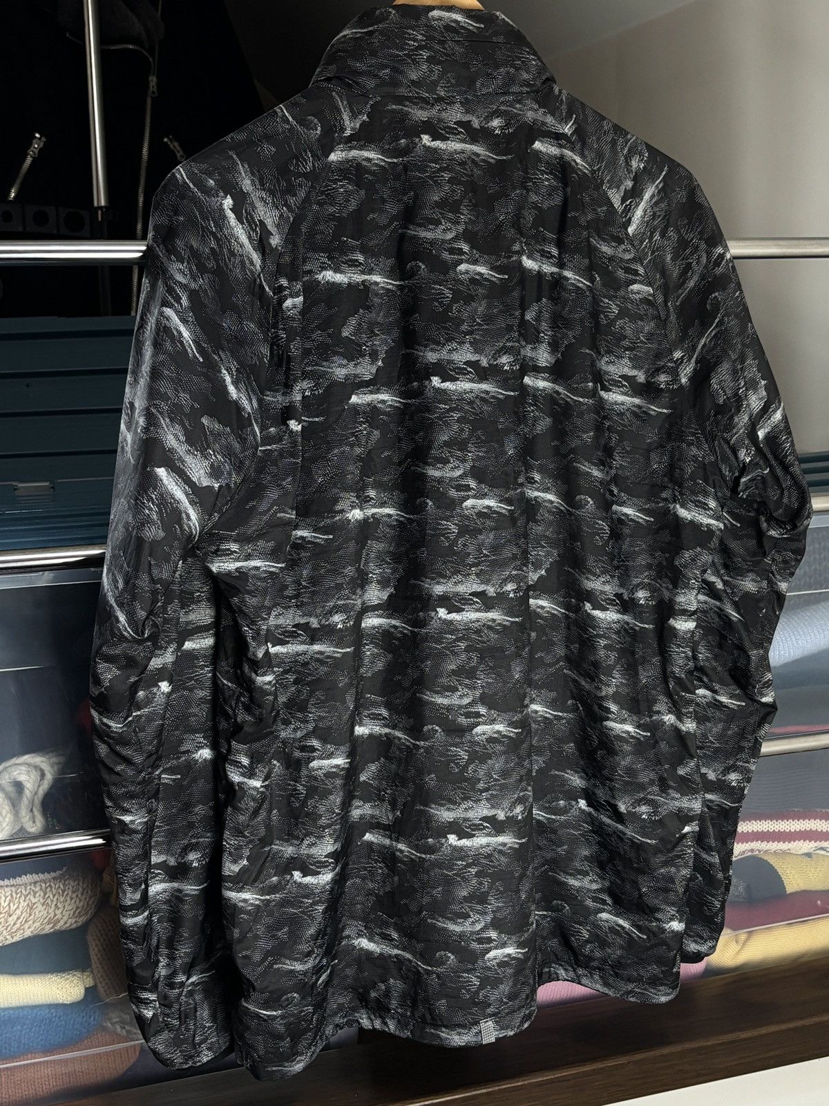 Oakley Oakley wave brushstroke print insulated outdoor jacket camo Size US L / EU 52-54 / 3 - 7 Thumbnail