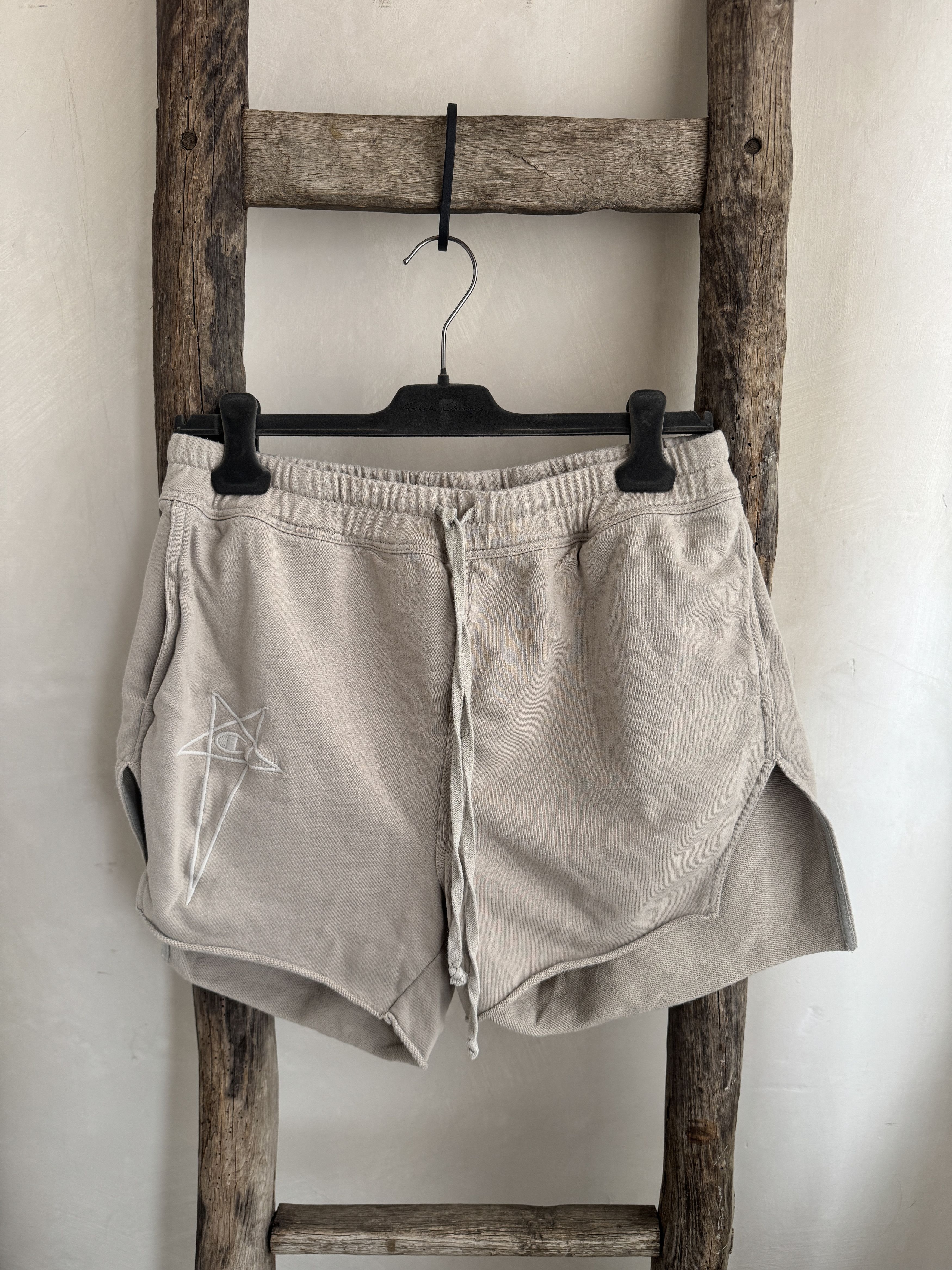 Rick Owens Rick Owens x Champion Sweatshorts Size 27" / US 4 / IT 40 - 2 Thumbnail