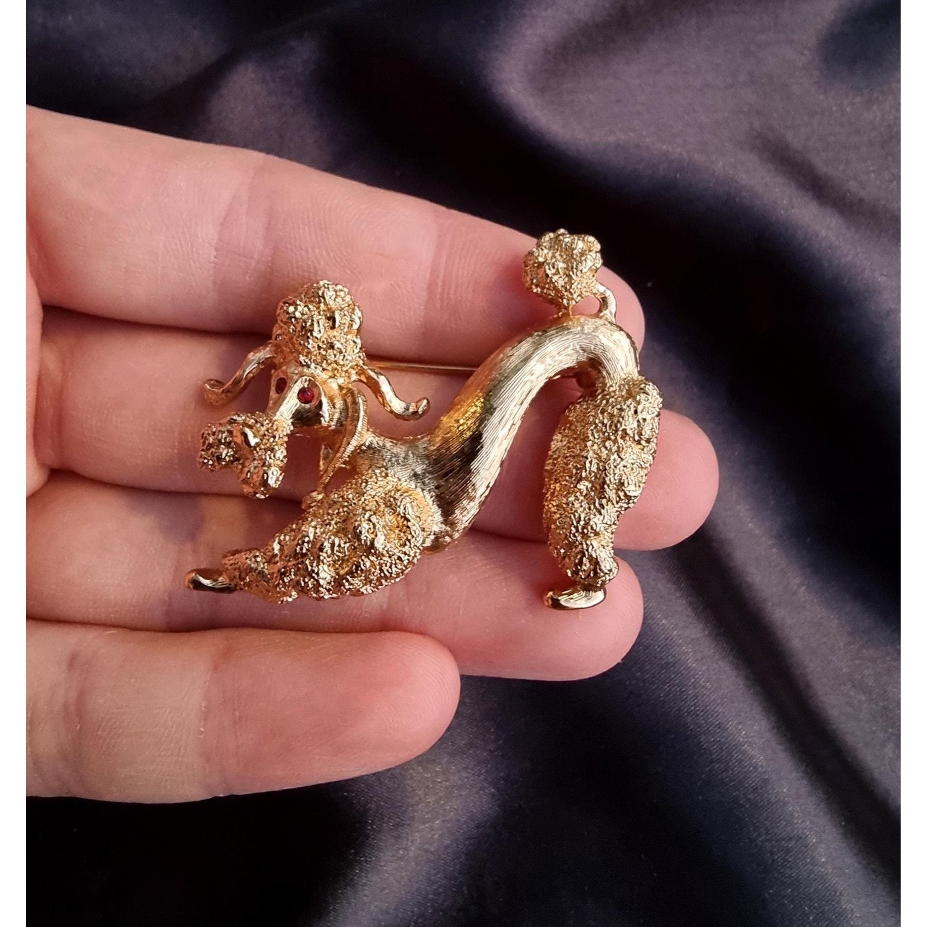 Other Vintage MONET 1970s Signed Poodle Dog Gold Red Eyes Animal B Size ONE SIZE - 5 Thumbnail