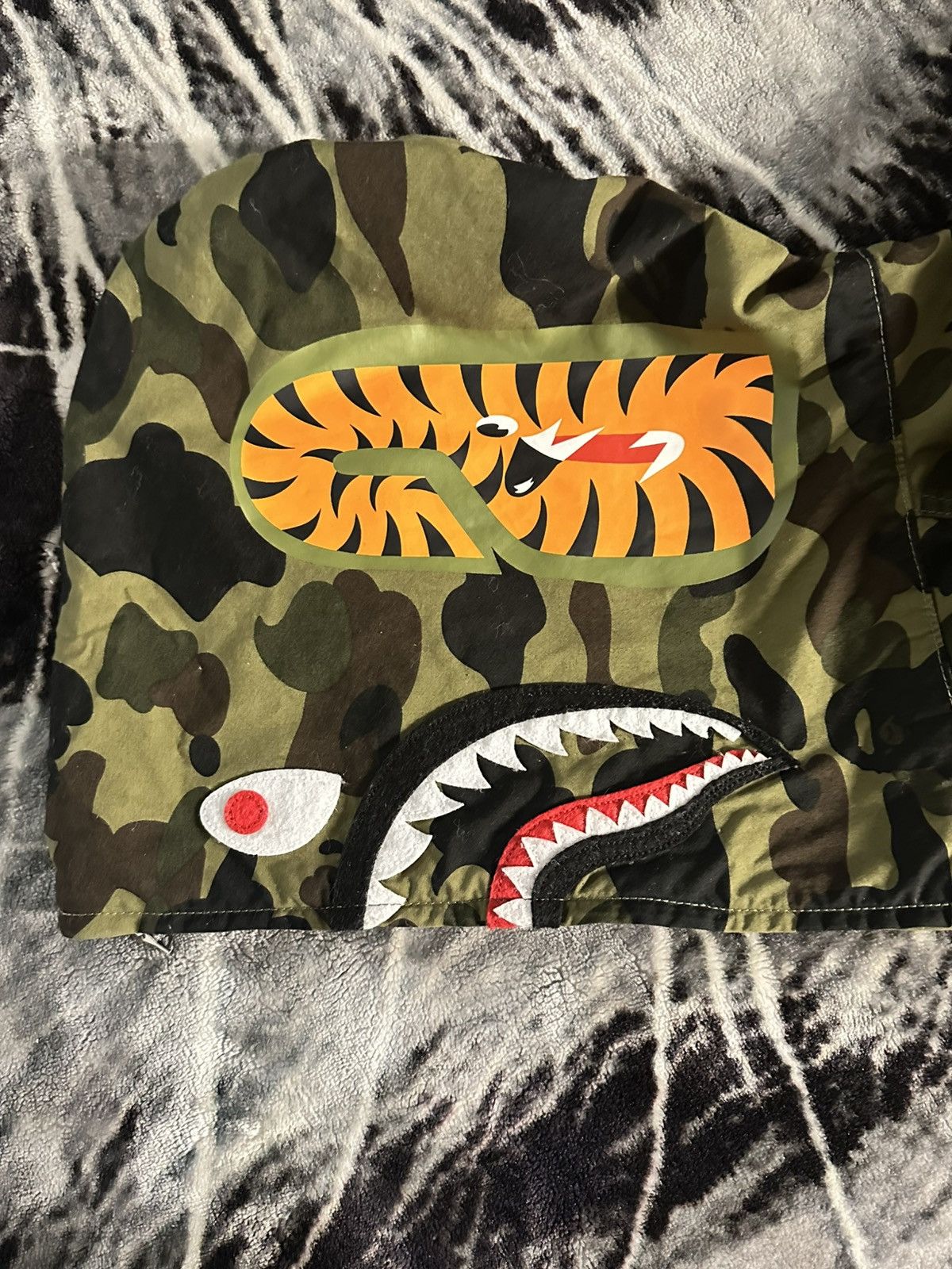 Bape BAPE 1st Camo Shark Hoodie ‘Green Camo’ Size US S / EU 44-46 / 1 - 4 Thumbnail