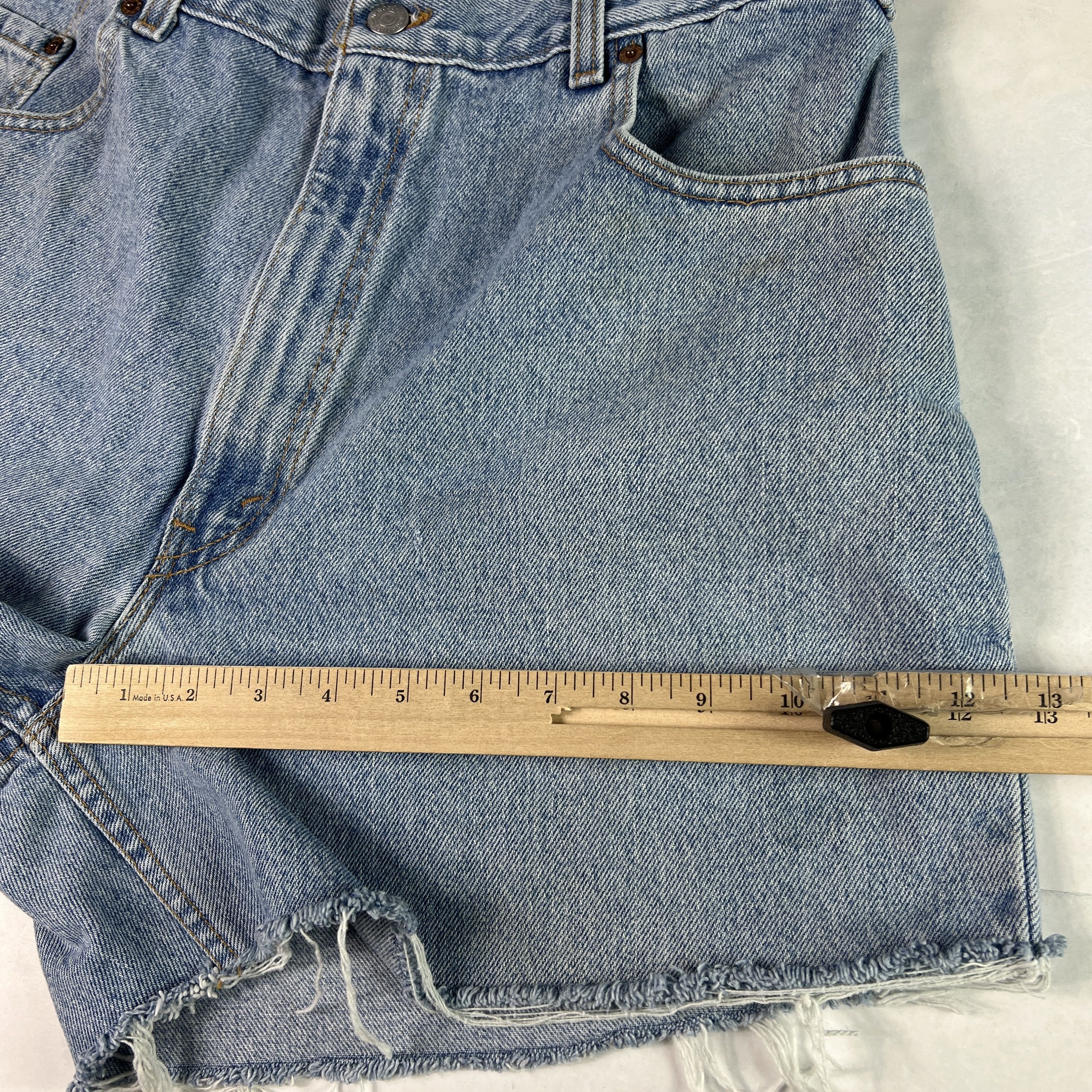 Levi's Y2K Levi's Jeans Short 560 Loose Blue Cut Off Denim Jorts Size US 35 - 18 Thumbnail