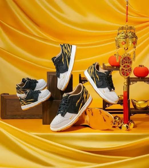 Nike Nike Dunk Low TD ‘God of Wealth’ Size US 5 / EU 37 - 25 Thumbnail