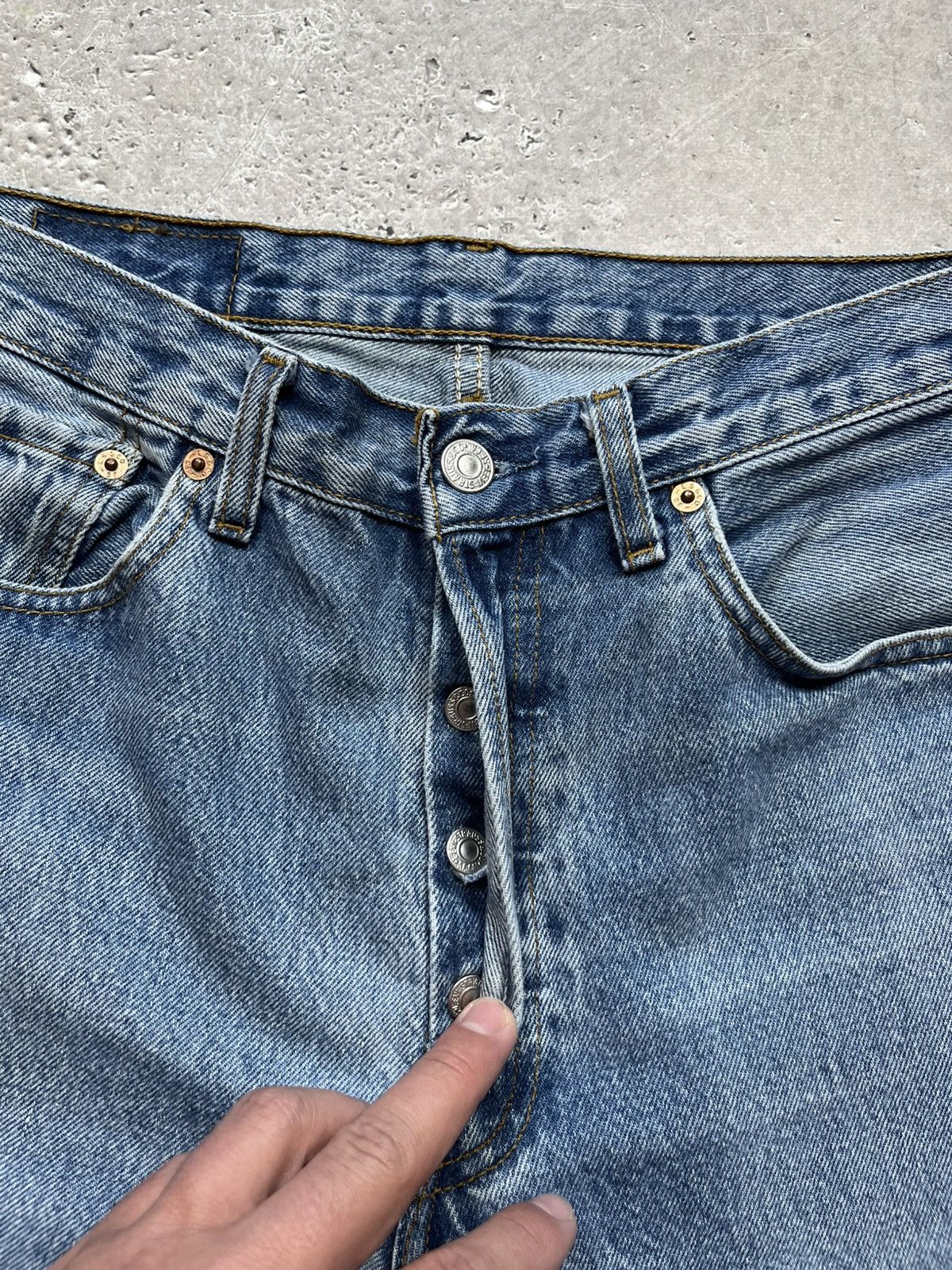 Levi's Levi’s 501 Light Blue Jeans 32x34 Made in Spain Paint Marks Size US 32 / EU 48 - 10 Thumbnail