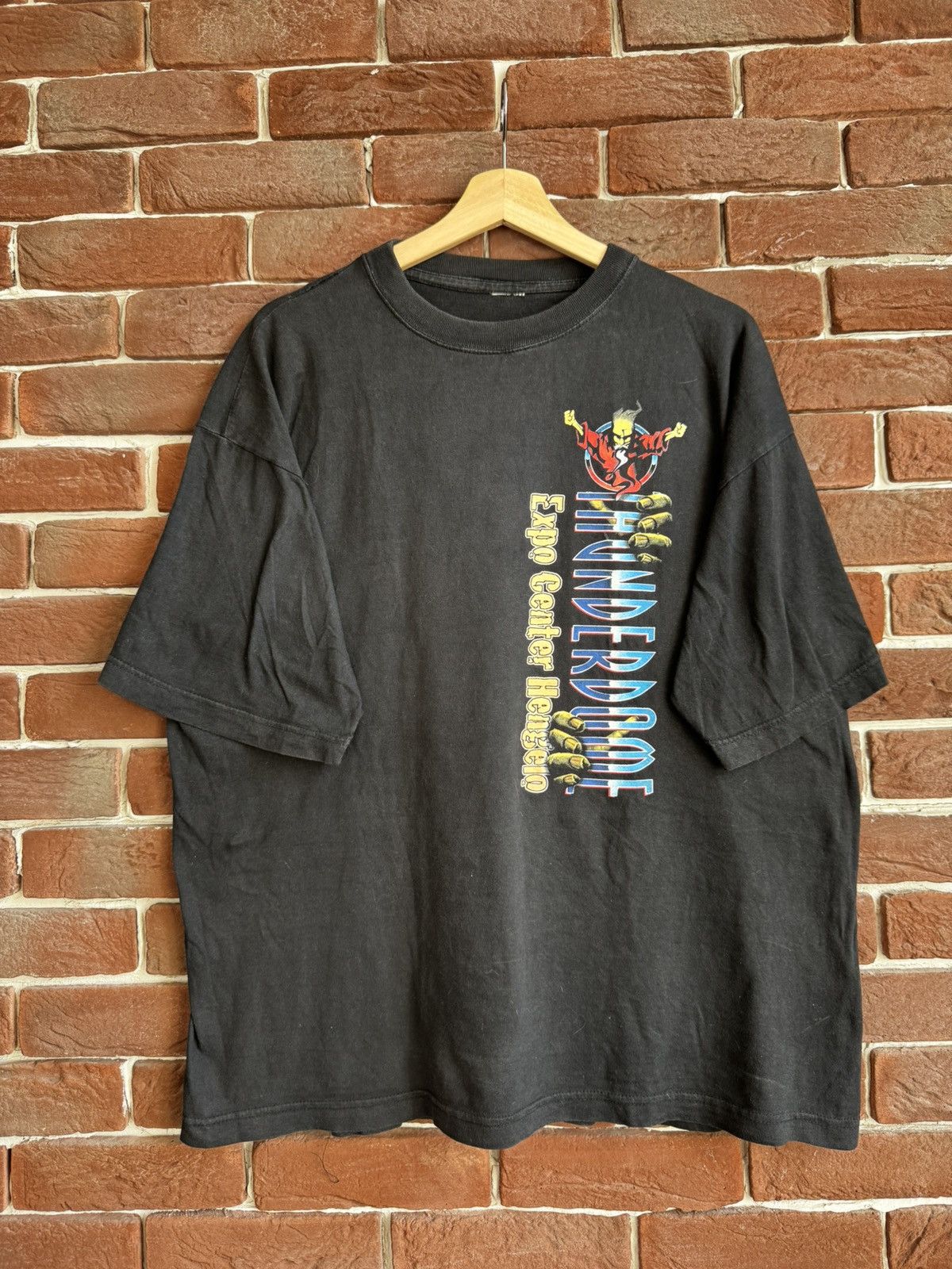 Band Tees Rare Vintage 1997 Thunderdome Belgium Gabber Band Tshirt 90s Size US XL / EU 56 / 4 - 1 Thumbnail