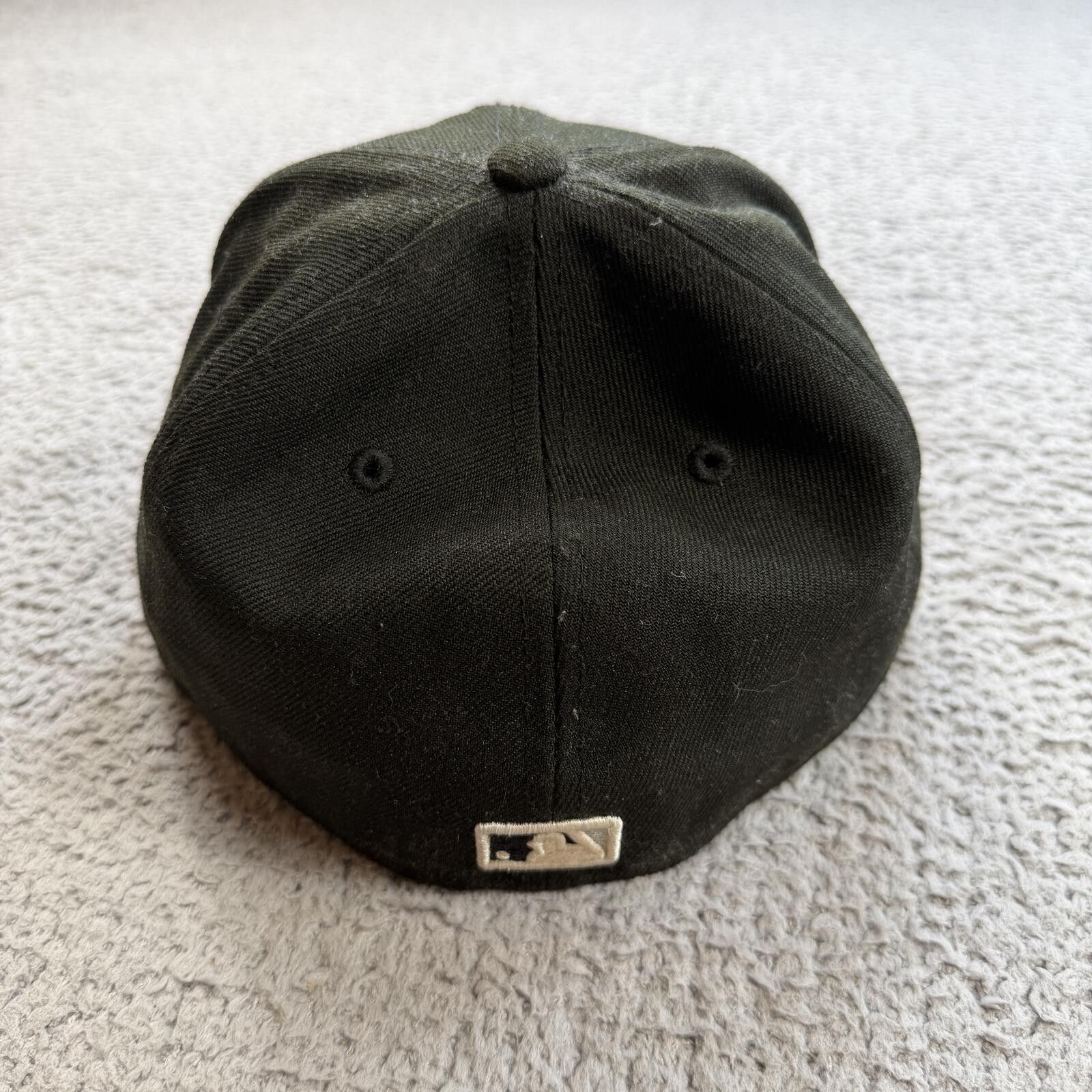 New Era Chicago White Sox New Era 59FIFTY Fitted Hat Black 7 1/8 MLB Size ONE SIZE - 2 Thumbnail