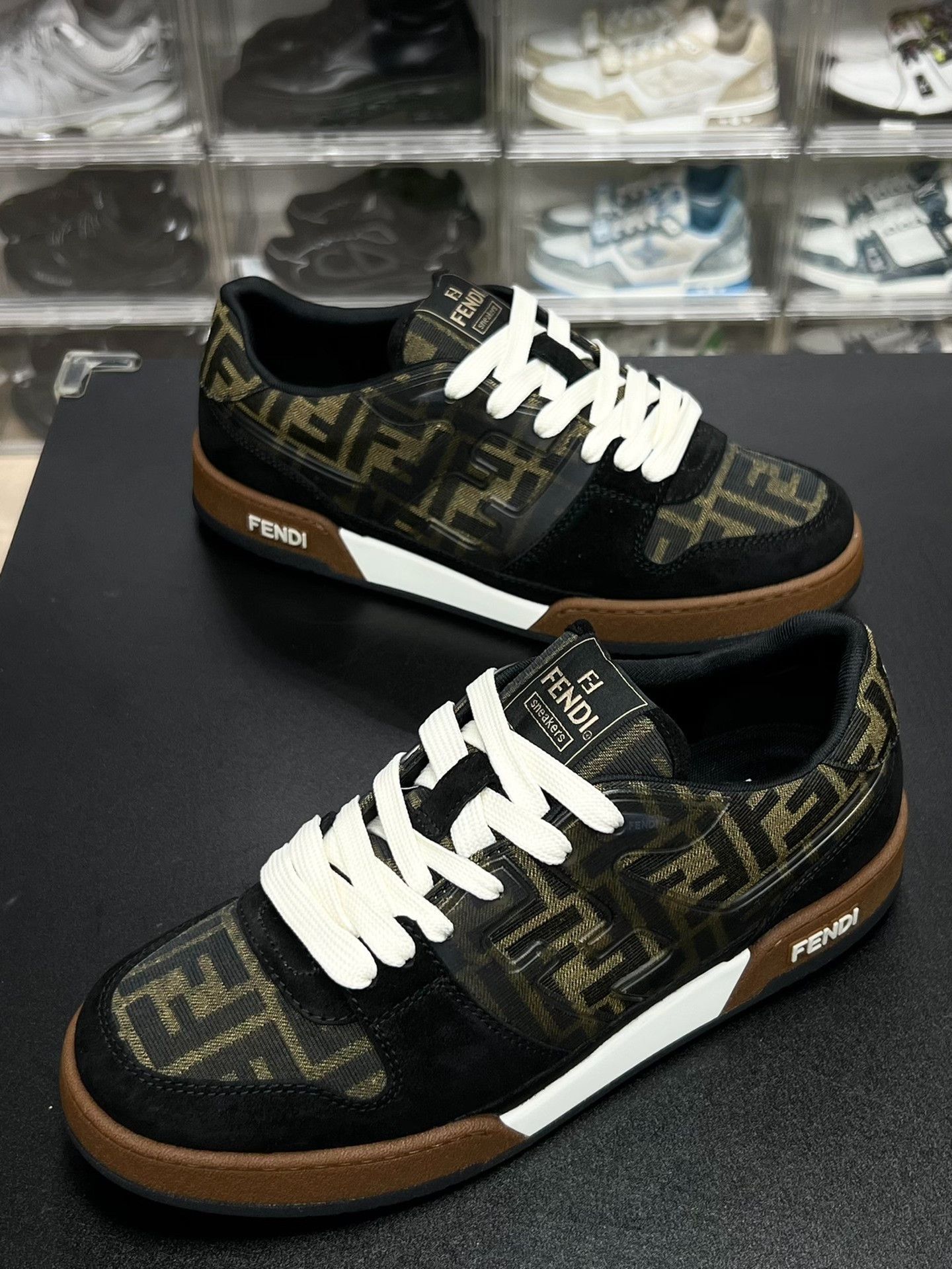 Fendi Fendi Brown Lowtop Sneakers 9.5 Men Size US 9.5 / EU 42-43 - 1 Thumbnail