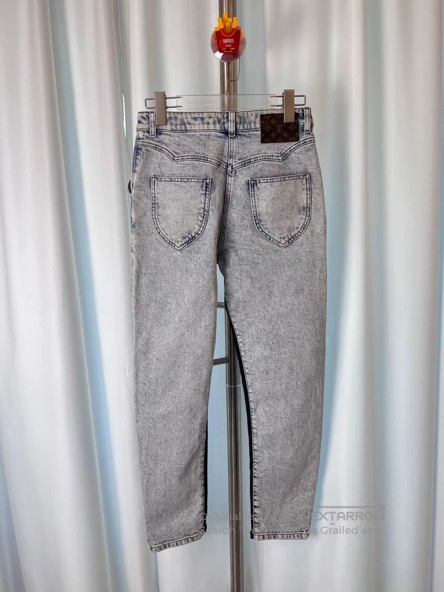 Louis Vuitton Louis Vuitton Monogram Light Wash Jeans. Size US 34 / EU 50 - 2 Thumbnail