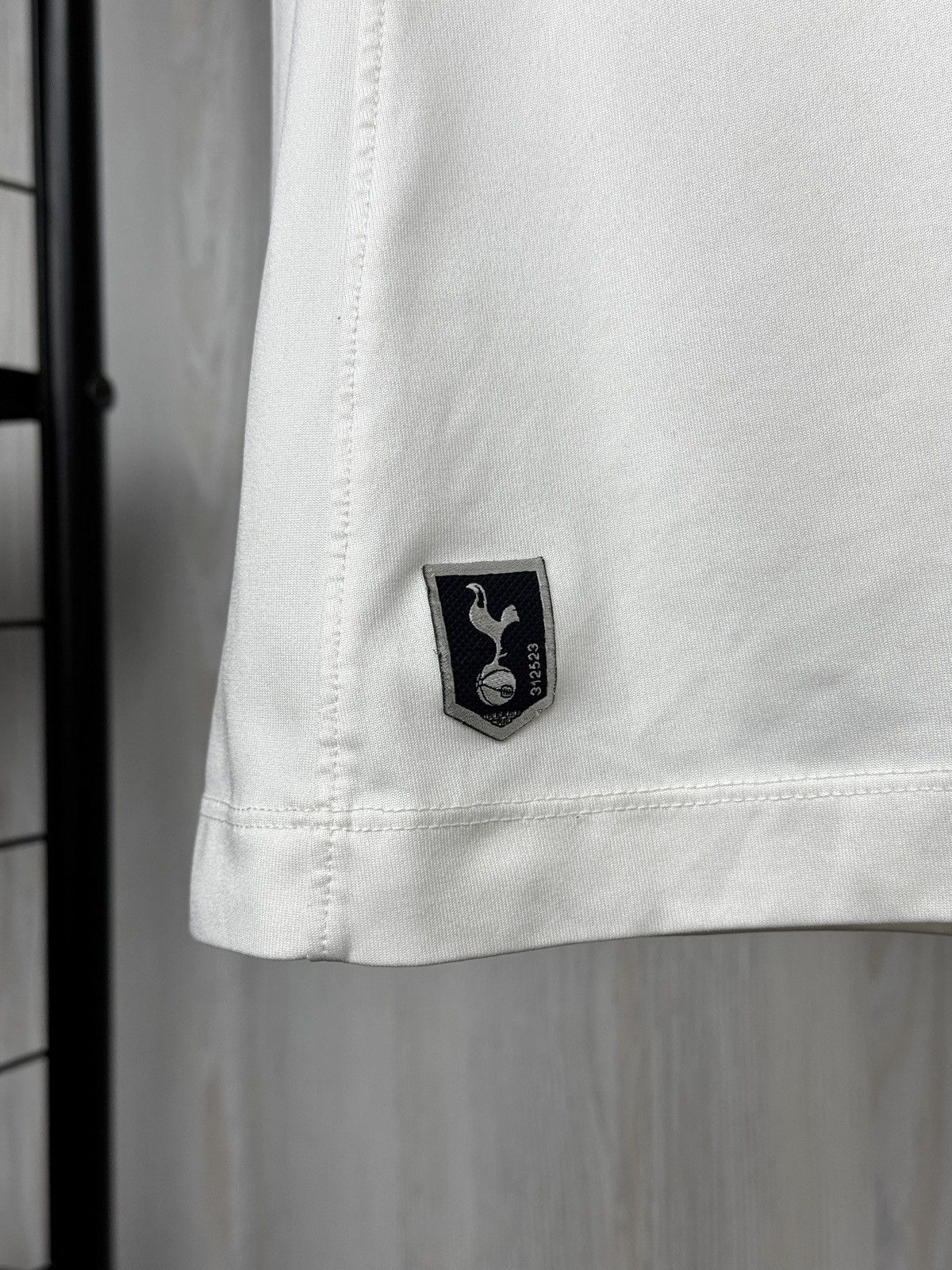 Under Armour Tottenham 2015/2016 Home Football Shirt Size S Under Armour Size US S / EU 44-46 / 1 - 5 Thumbnail