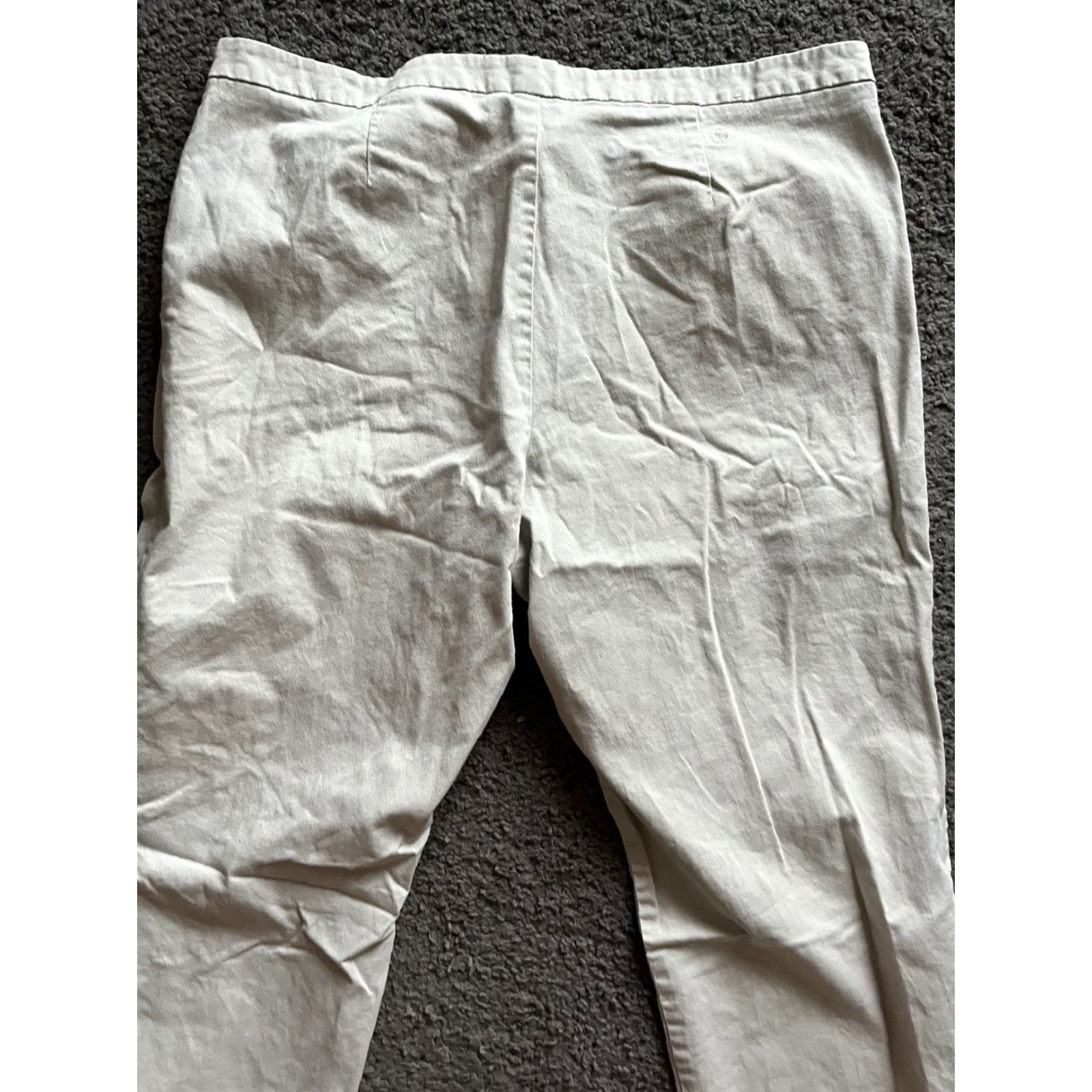 Tommy Hilfiger VINTAGE Tommy Hilfiger Pants Women’s 20 Beige Straight Leg Lightweight Flat Front Size 42" / US 20 - 4 Thumbnail