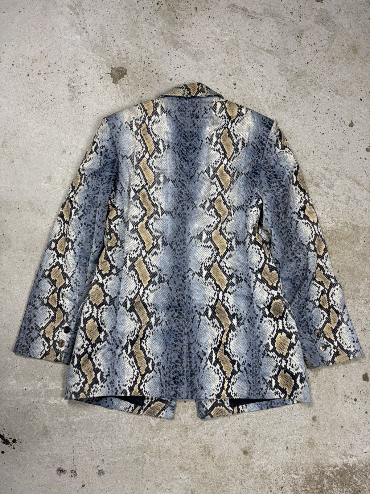 Roberto Cavalli Vintage 2000s Roberto Cavalli Snake Skin Python Print Blazer Size XL / US 12-14 / IT 48-50 - 2 Thumbnail
