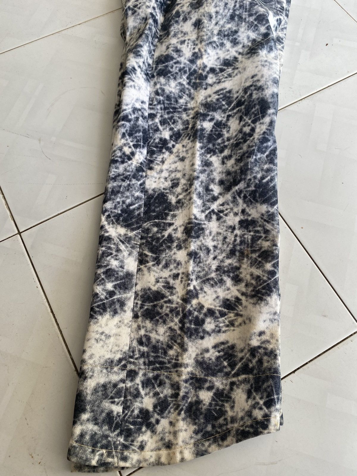 Japanese Brand Dobbi's Family Dragon Embroidery Lightweight Jeans Size US 33 - 9 Thumbnail
