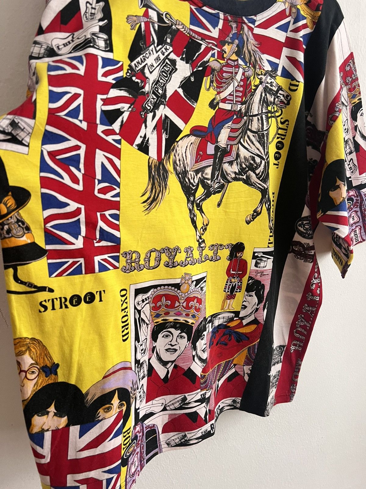 Versace Vintage Versace British Themed T-shirt The Beatles Size US L / EU 52-54 / 3 - 3 Thumbnail
