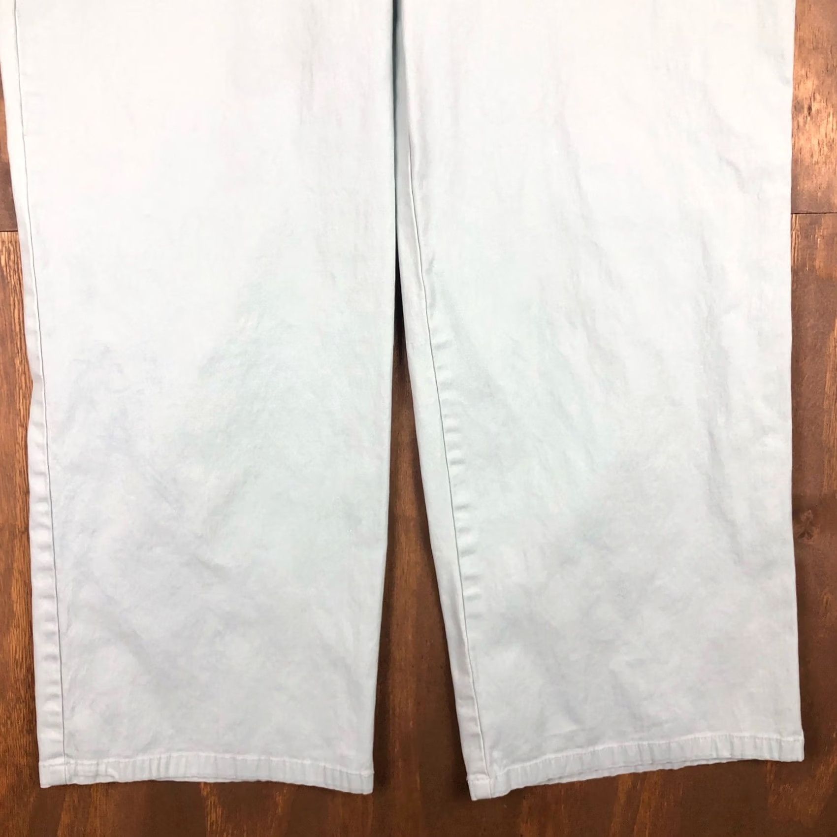 Talbots Talbots Womens Pants Capris Pastel Green Signature Slim Mid Rise 10 Stretch Straight 24in Inseam Front Pleated Workwear Casual Mens? Womens Size 24" / US 00 / IT 34 - 3 Thumbnail