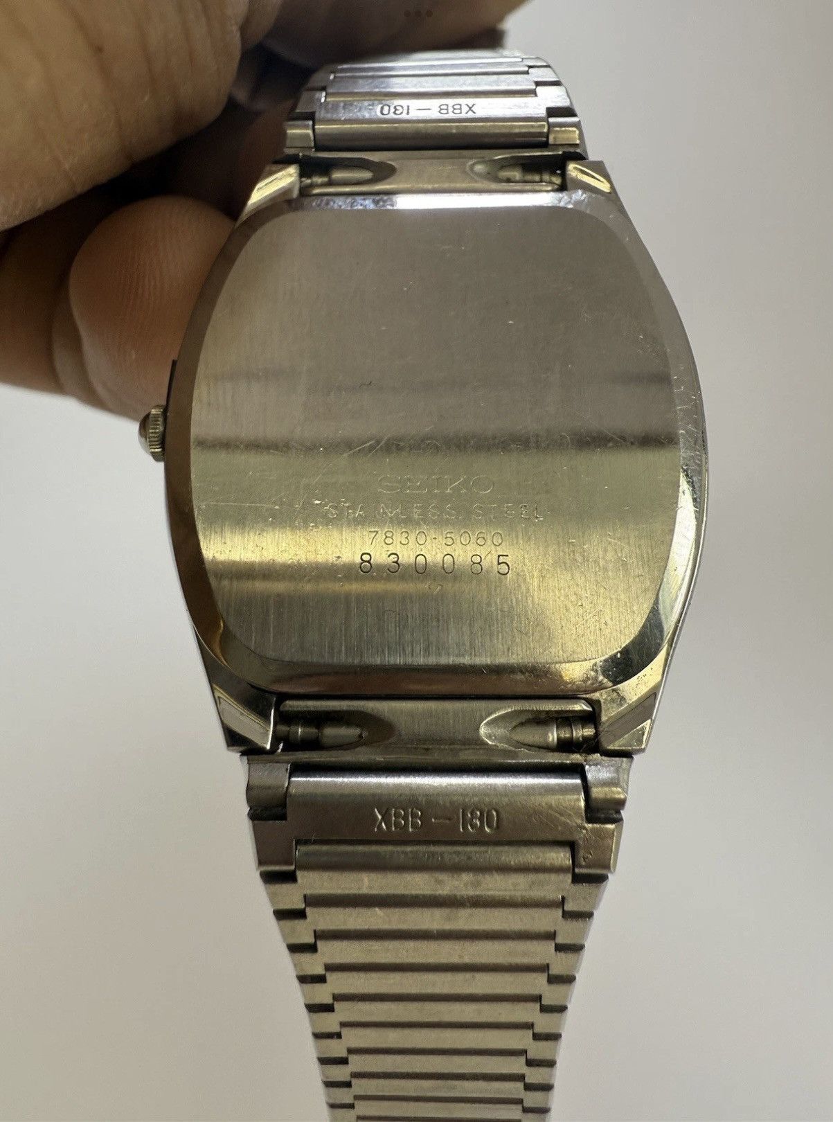 Seiko Vintage 1977 Seiko Quartz 7830-5060 Navy Dial Men's Watch Size ONE SIZE - 6 Thumbnail