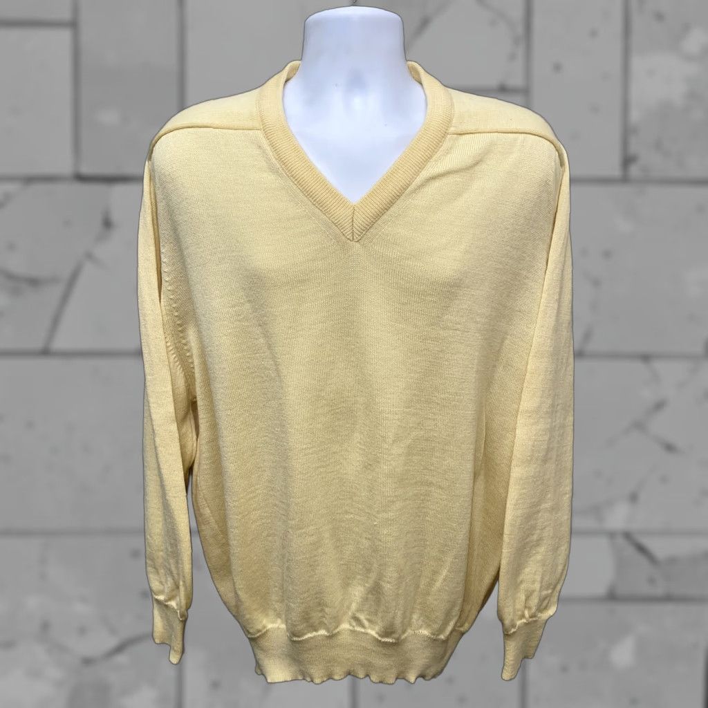Vintage Ansett Mens Yellow Wool V-Neck Pullover Sweater L Size V-Neck Knitted Sweatshirt Mens Size US L / EU 52-54 / 3 - 1 Thumbnail