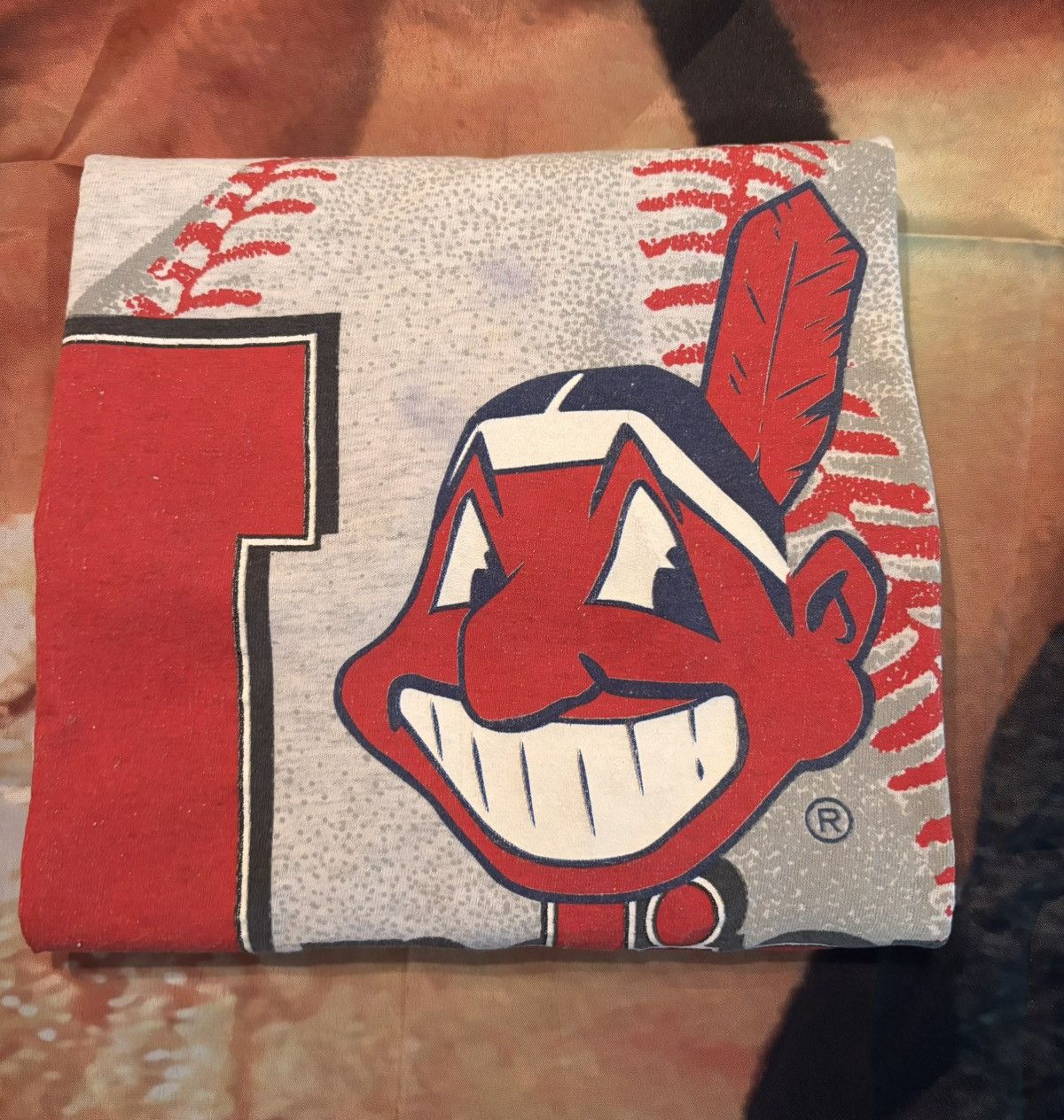 Vintage Vintage 90s distressed Cleveland Indians single stitch shirt Size US L / EU 52-54 / 3 - 8 Thumbnail