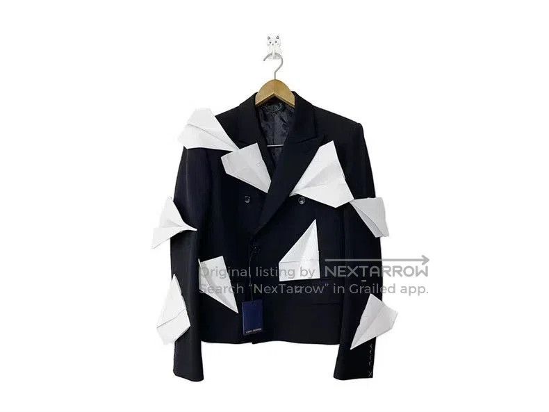 Louis Vuitton Louis Vuitton Paper Plane Blazer Showpiece. Size US L / EU 52-54 / 3 - 1 Thumbnail