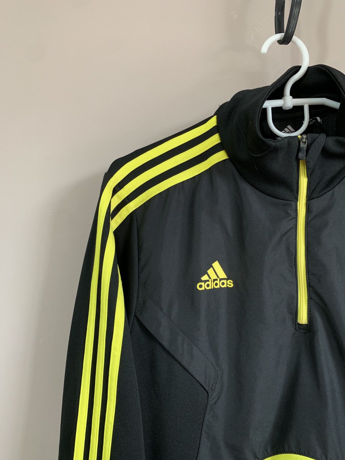 Vintage Liverpool 2010 Football Sweatshirt Adidas Soccer Retro Sz M Size US M / EU 48-50 / 2 - 3 Thumbnail