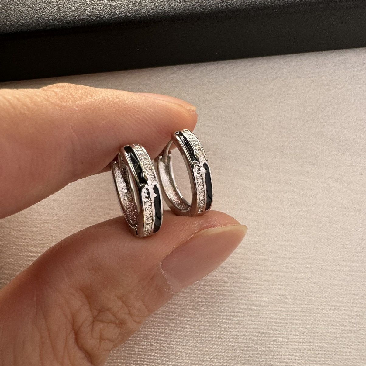 Other Small Hoop Earrings for Men Women Hip Hop Unisex Style Size ONE SIZE - 5 Thumbnail