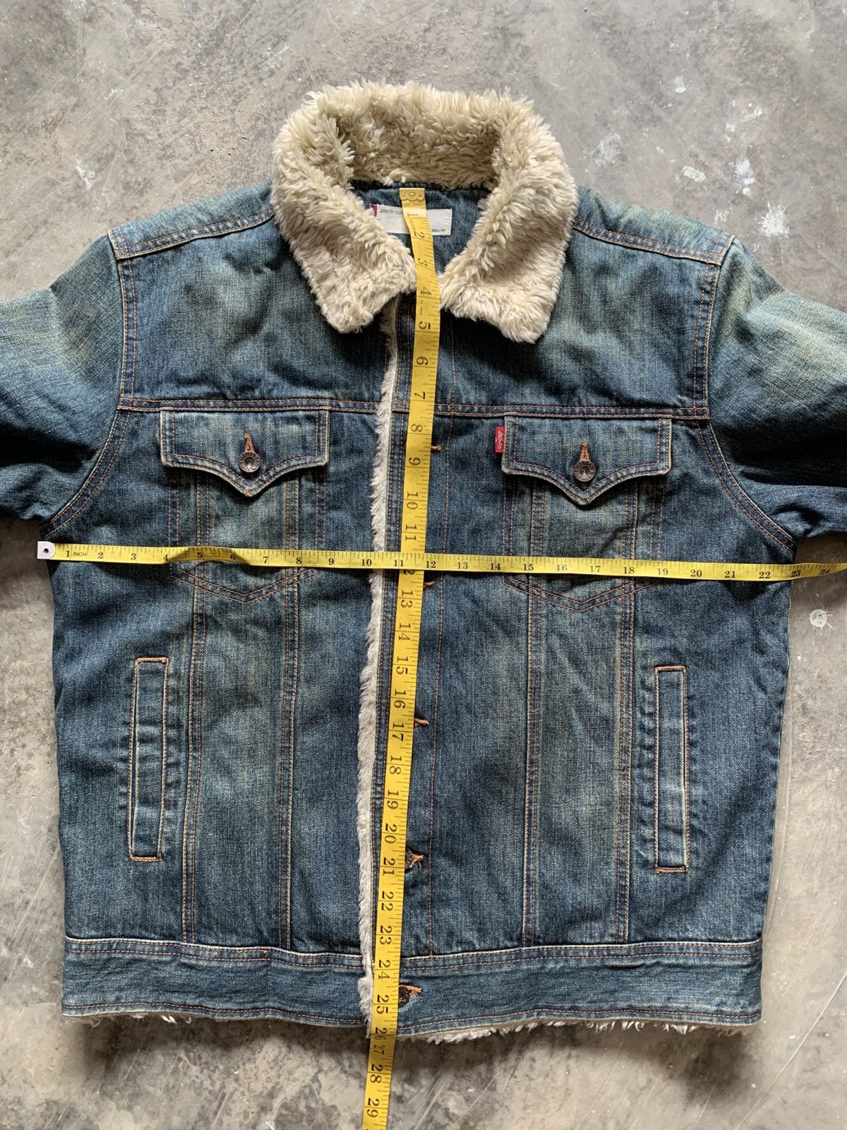 Levi's × Vintage Levi’s Denim Sherpa Lined Trucker Jacket Size US L / EU 52-54 / 3 - 11 Thumbnail