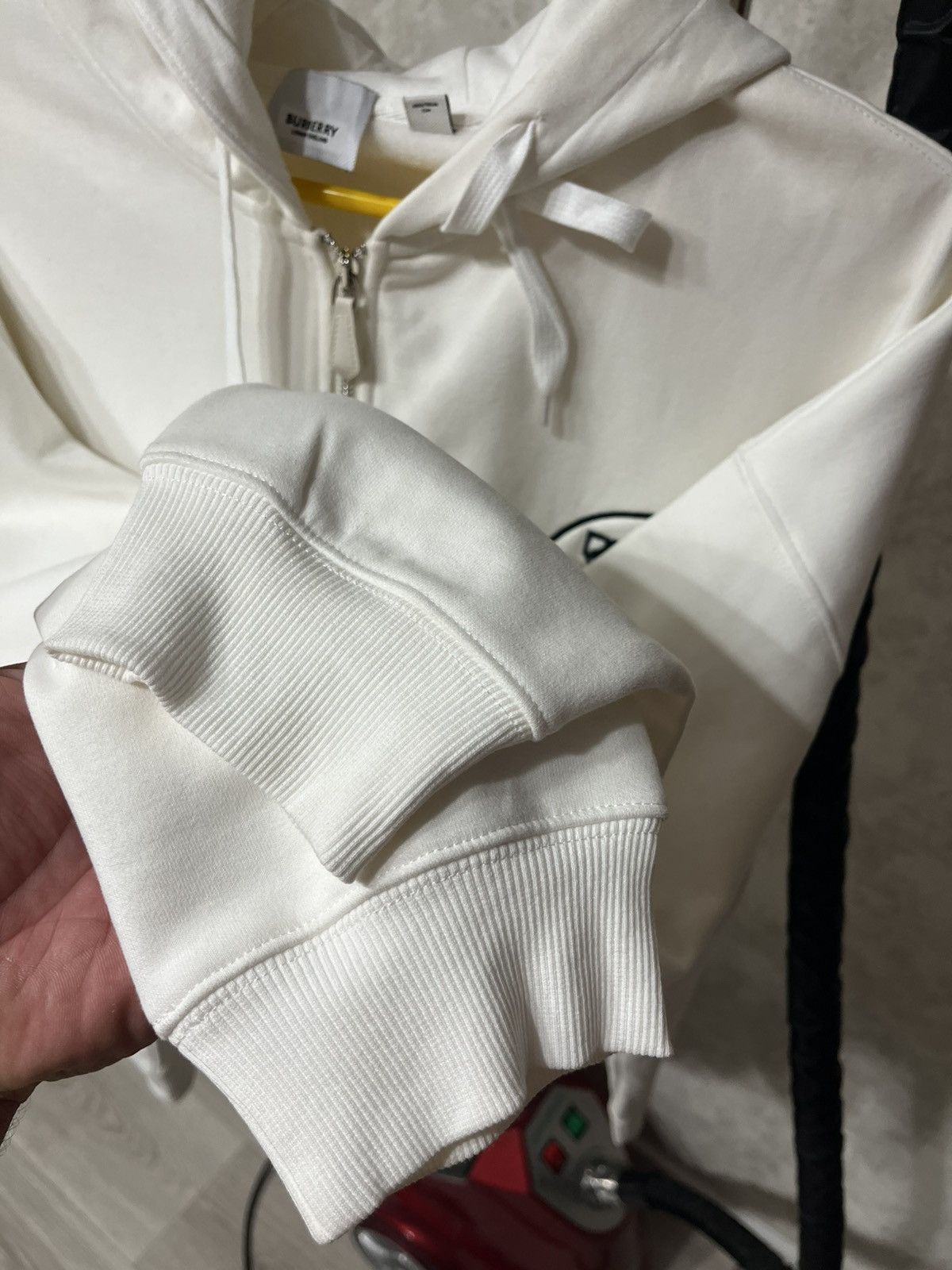 Burberry Burberry TB Monogram Motif White Zip Up Hoodie Size L Size US L / EU 52-54 / 3 - 7 Thumbnail
