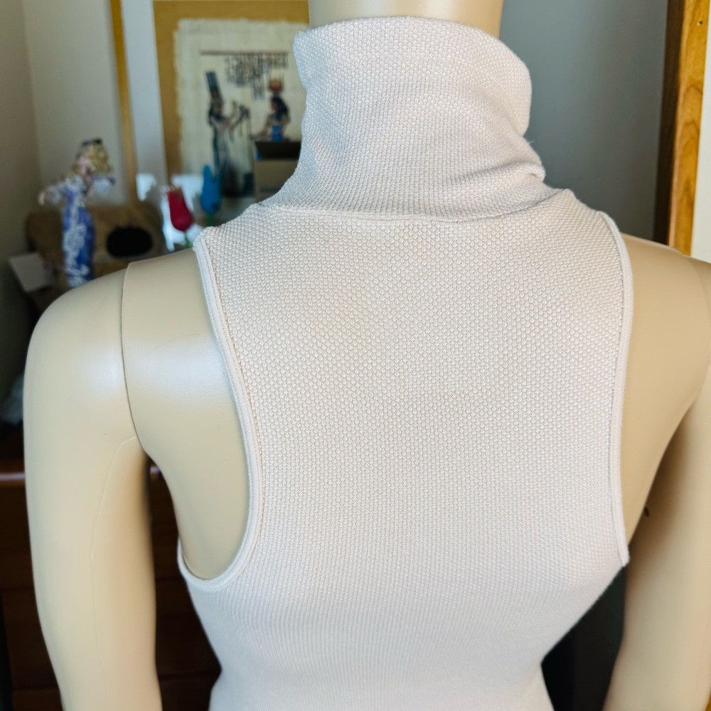 Free People New Free People Always Ready Seamless Turtleneck Tank Size Size XS / US 0-2 / IT 36-38 - 9 Thumbnail
