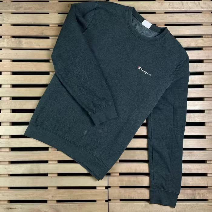 Champion × Vintage Mens Sweatshirt Champion Vintage Crew Neck Size XL Size US XL / EU 56 / 4 - 1 Thumbnail