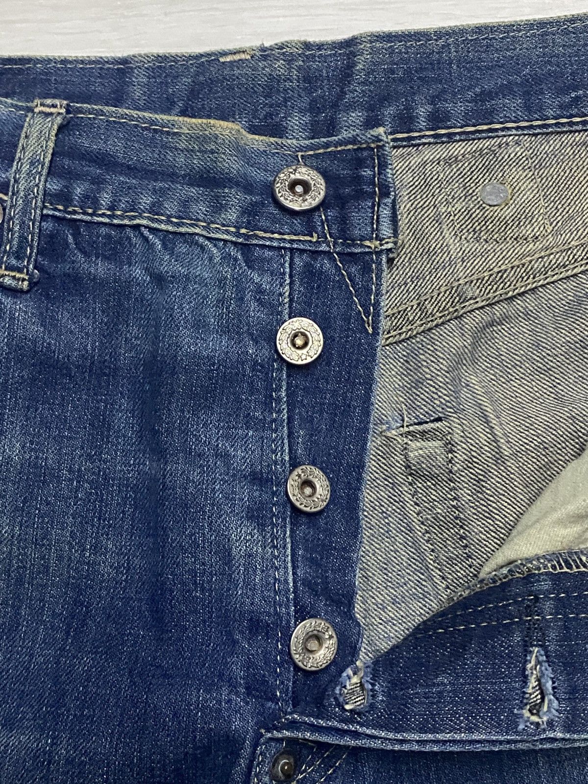 Evisu Crazy Vintage Evis 90s Heavy repaired Distressed Baggy Jeans Size US 33 - 15 Thumbnail