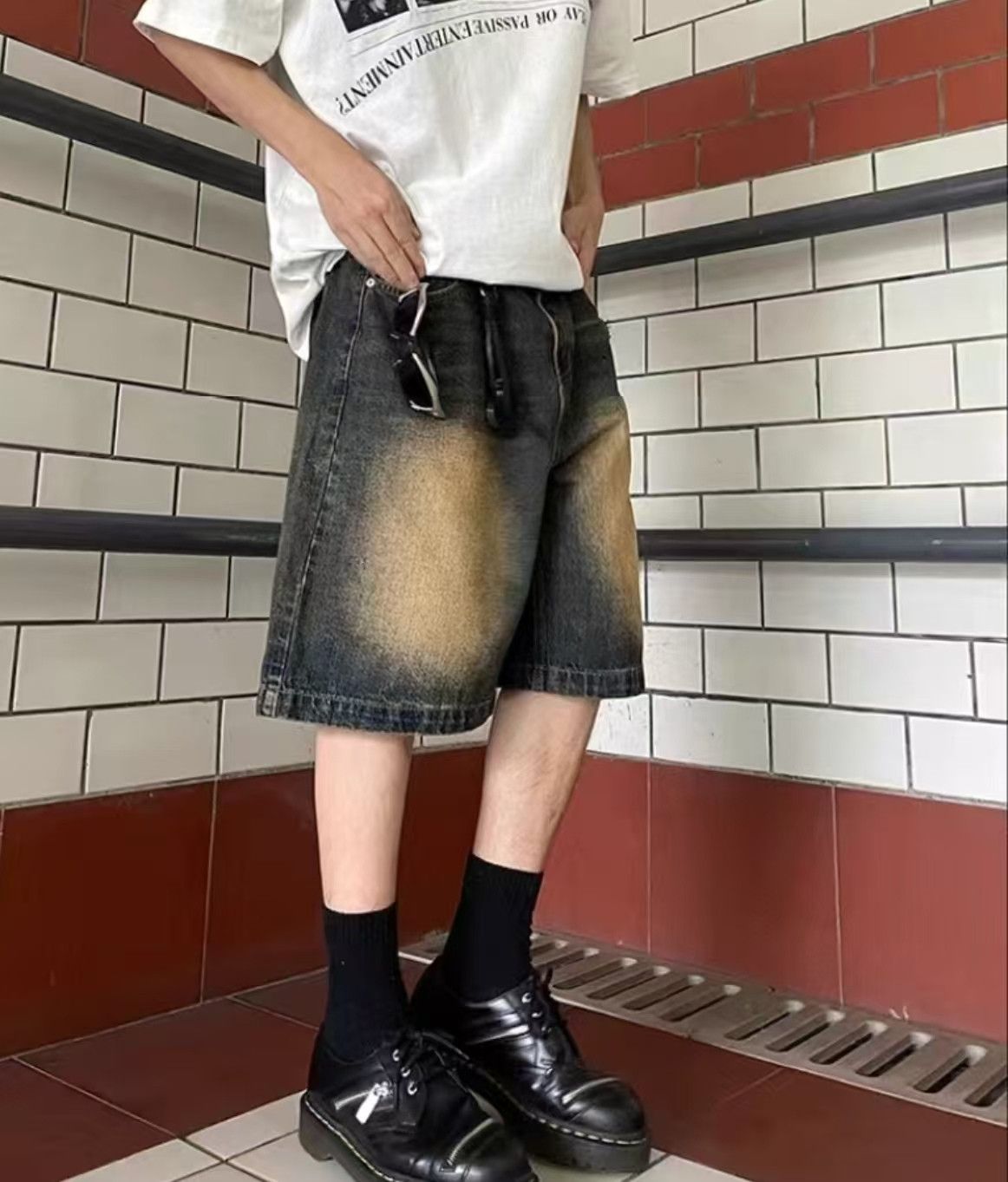 Japanese Brand × Jean Washed distressed loose versatile denim shorts Size US 32 / EU 48 - 2 Thumbnail