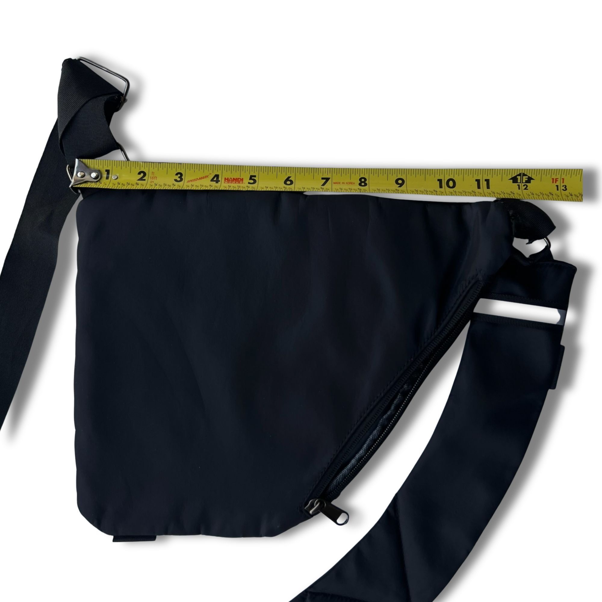 Other Black Sling Bag With Adjustable Strap & Multiple Zipper Pock Size ONE SIZE - 8 Thumbnail