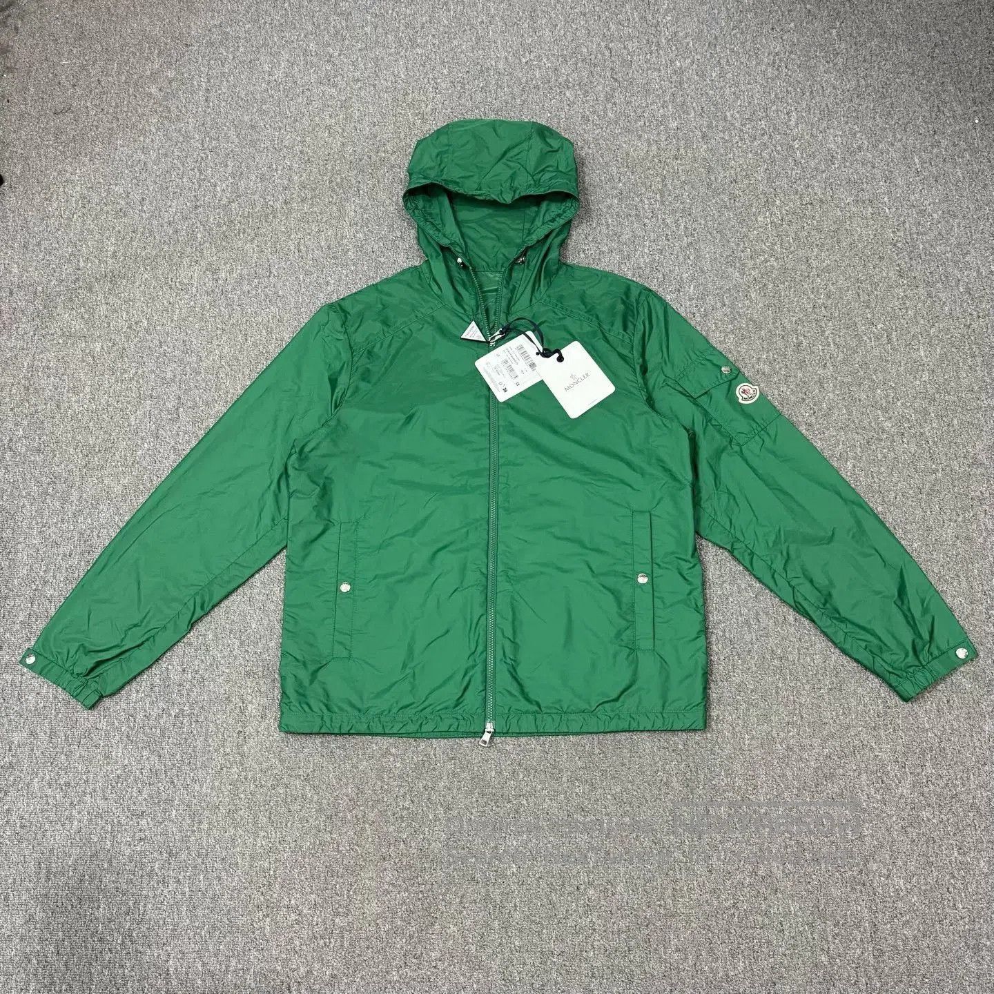 Moncler Moncler Green Hooded Arm Logo Jacket. Size US XL / EU 56 / 4 - 1 Thumbnail