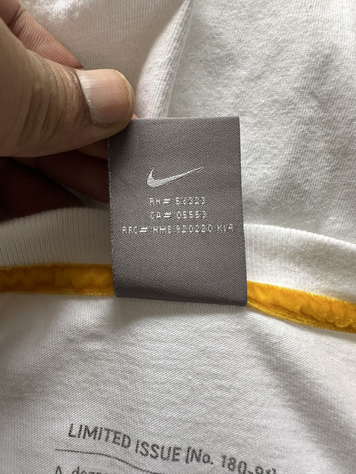 Nike 2005 Nike 180pcs Limited Issue by Marcello Morandi Size US M / EU 48-50 / 2 - 12 Thumbnail