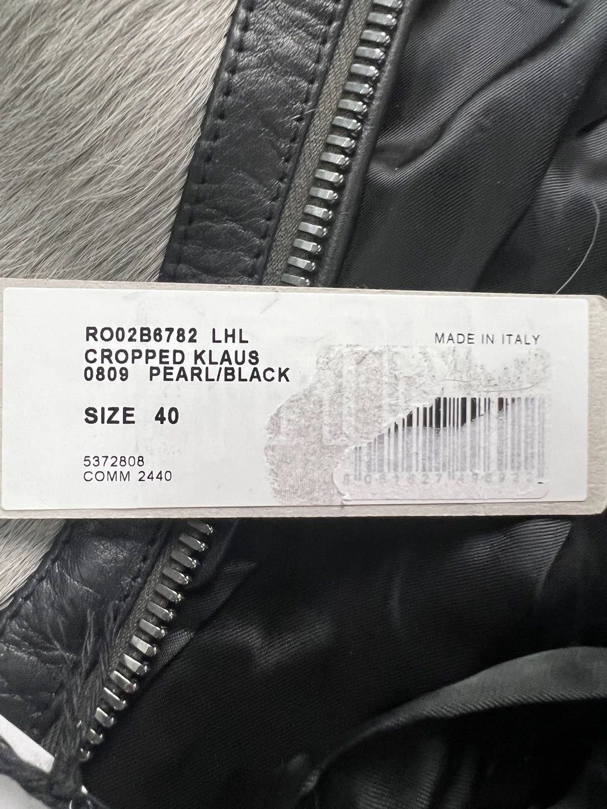 Rick Owens RICK OWENS AW22 HORNED SHOULDERS KLAUS JACKET GREY PONYHAIR Size US S / EU 44-46 / 1 - 7 Thumbnail