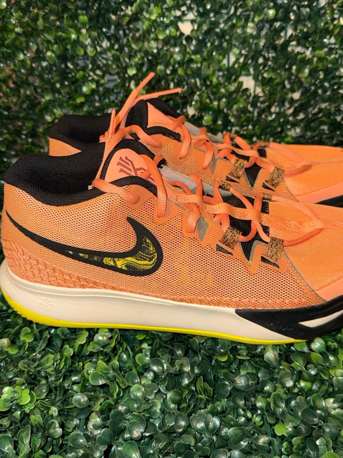 Nike Nike Men's Kyrie Flytrap 6 Orange Trance size 12 Size US 12 / EU 45 - 4 Thumbnail