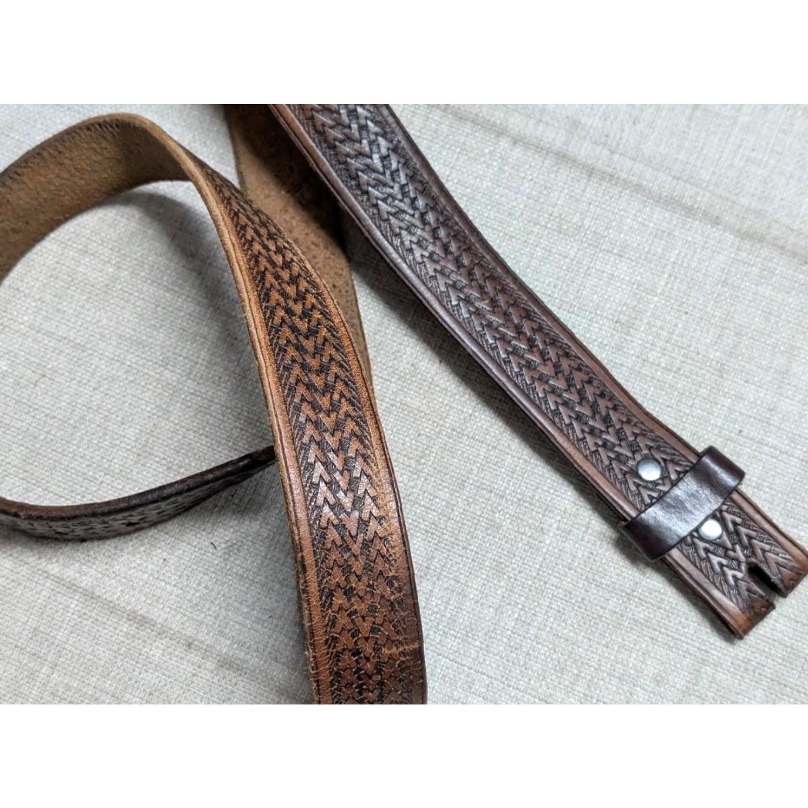 Vintage VINTAGE Handcrafted Western Belt Buckle Belt 42 Brown COWBOY basketweave Men XS? Size 42 - 6 Thumbnail