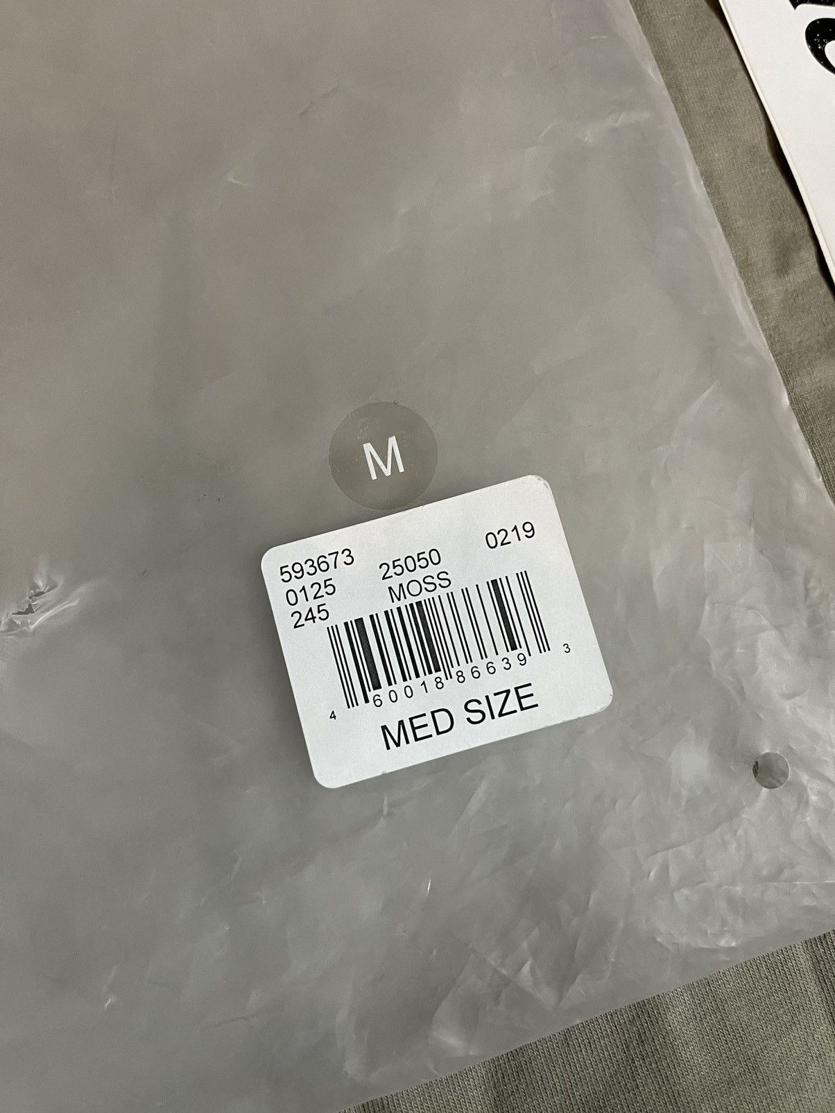 Essentials Fear of God Essentials Boxy L/S T-Shirt Applique Logo Moss Size US M / EU 48-50 / 2 - 15 Thumbnail
