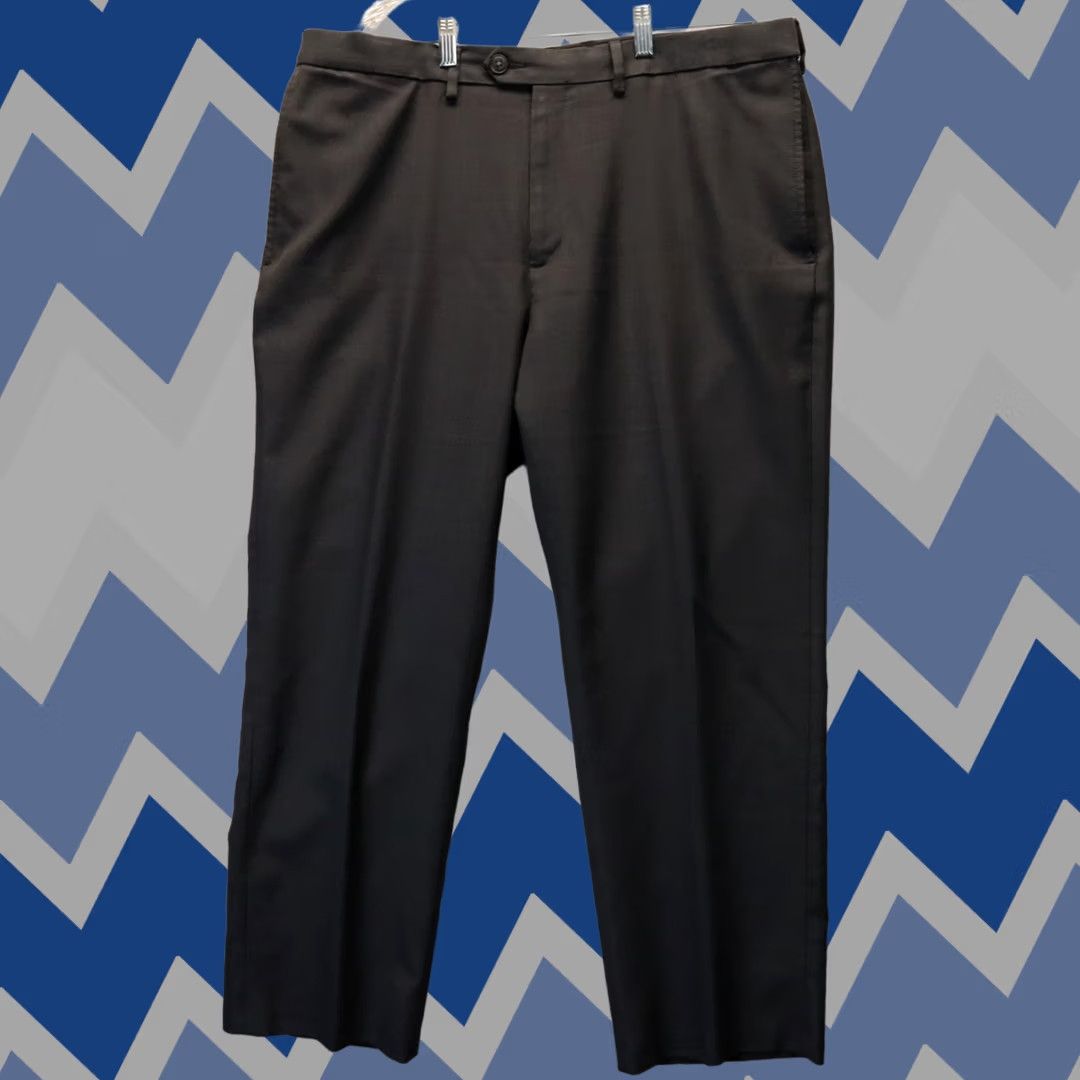 Haggar Haggar Pants Mens 38x30 Classic Fit Dress Slacks Flat Front Dark Gray Size US 38 / EU 54 - 1 Thumbnail